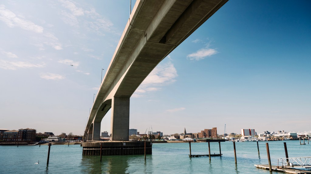 itchen bridge in southampton